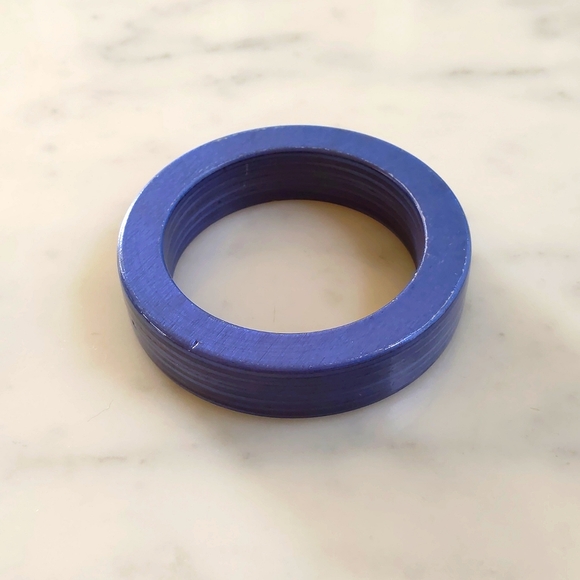 Vintage 0.75" Wide Royal Blue Stripes Painted Wooden Bangle Bracelet. - Picture 2 of 3